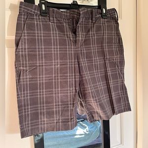 Men's Express slim fit gray chino shorts size 31